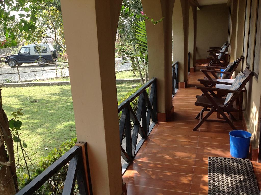 Chitwan Tiger Camp Resort Sauraha