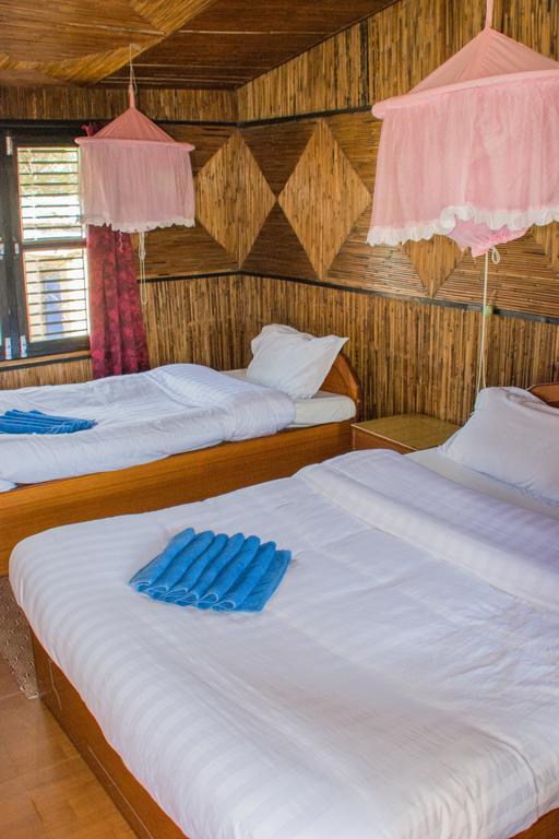 Chitwan Tiger Camp Resort 3*