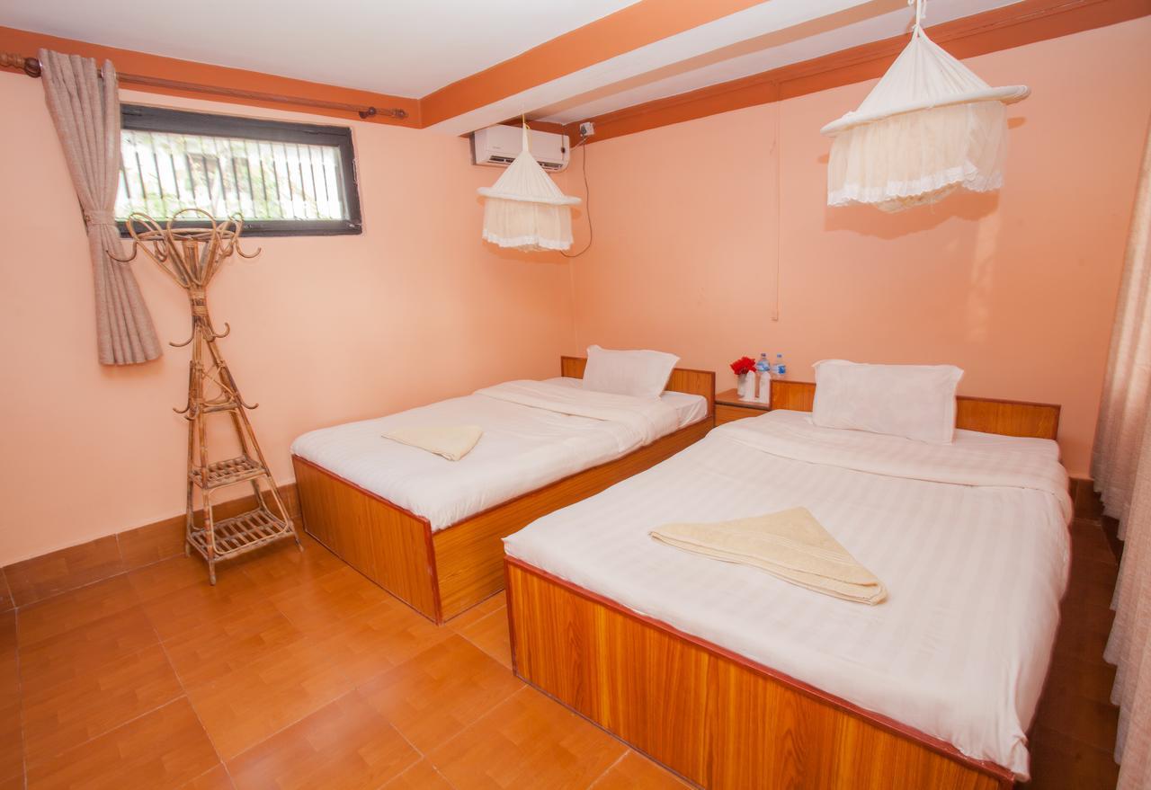 Chitwan Tiger Camp 3* Sauraha