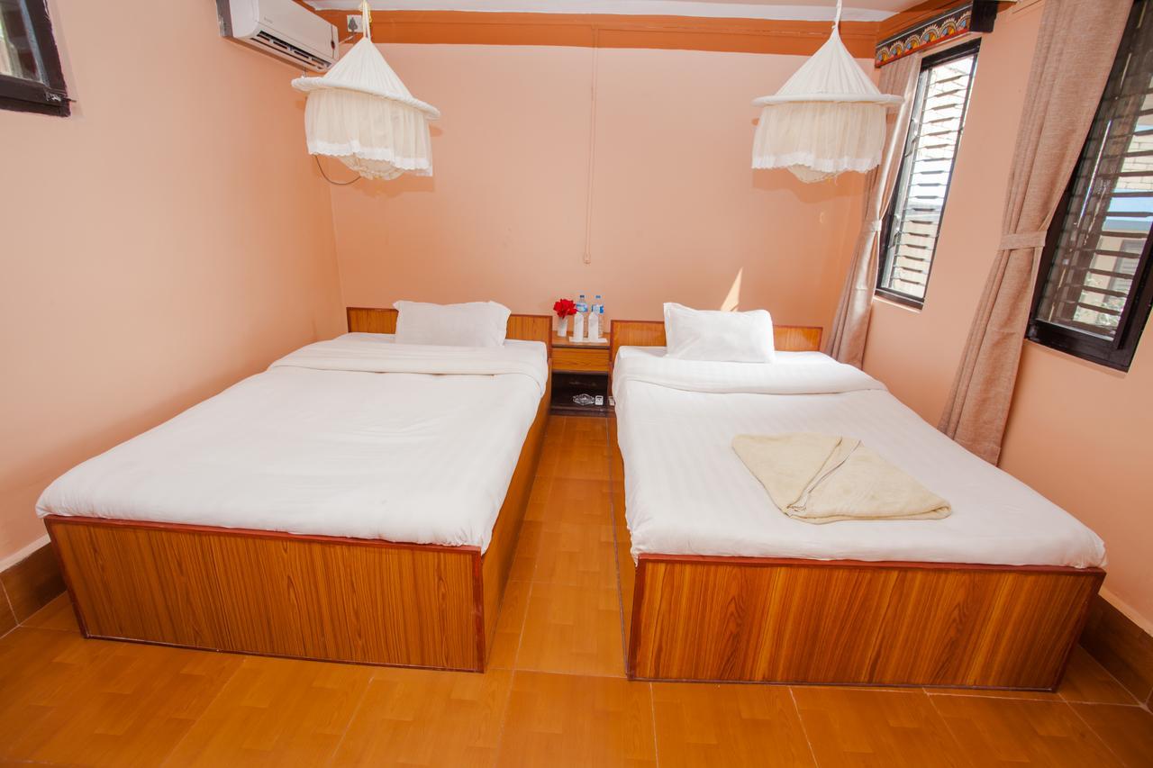 Resort Chitwan Tiger Camp