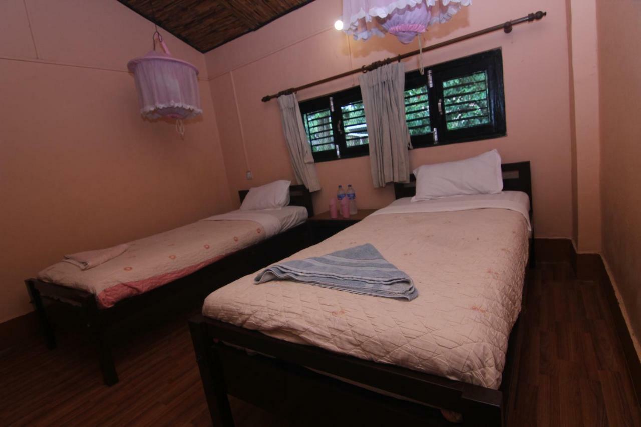 Chitwan Tiger Camp 3*